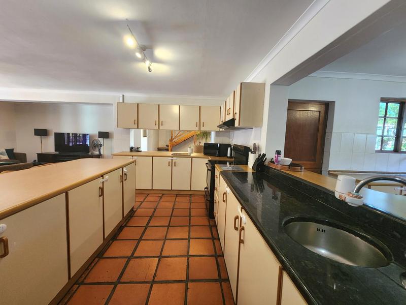 4 Bedroom Property for Sale in Die Wingerd Western Cape